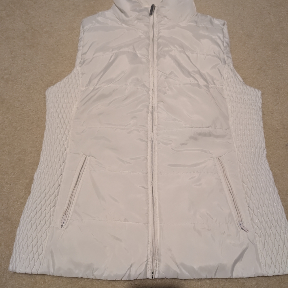 Liz Claiborne Ivory Quilted Vest